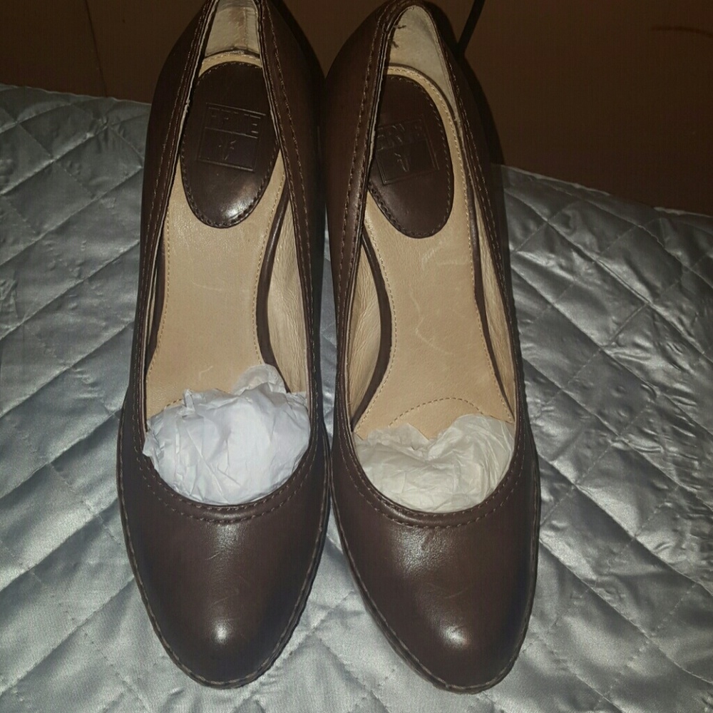 FRYE ANNE Platform Pumps Chocolate